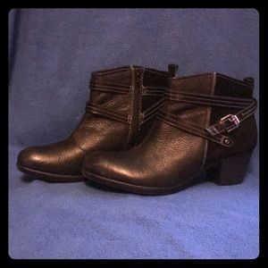 Earth origins booties leather upper